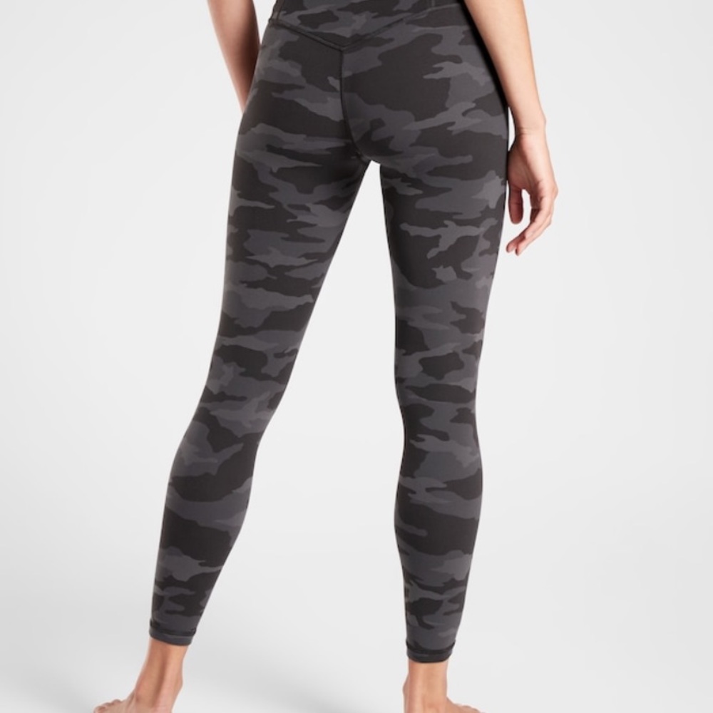 Athleta Elation Camo Legging 7/8 - Picture 2 of 7